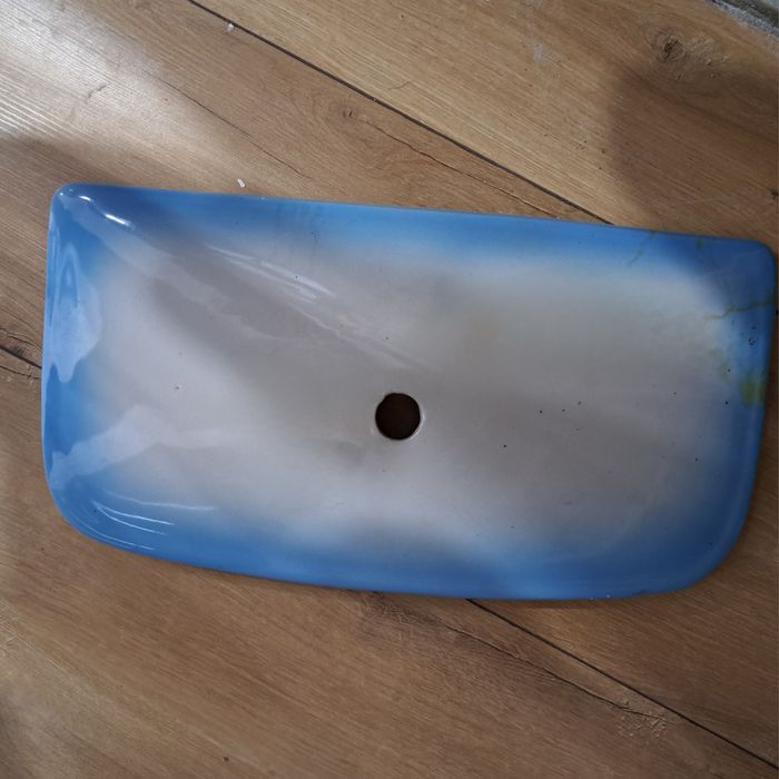 Продам крышку для унитаза