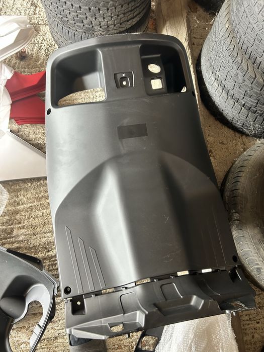 Carene scuter electric