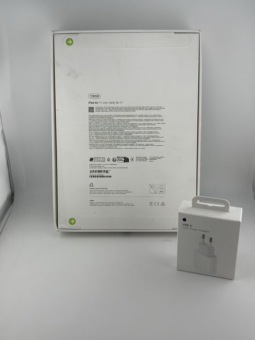 iPad Air 11" (M3), 128GB, sigilata, garantie 12 luni Istyle transport