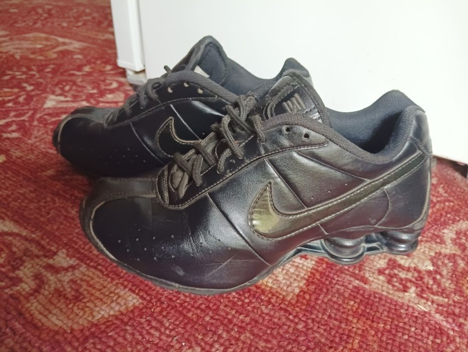 Кроссовки на 34 размер.Nike оригинал.100% кожа.