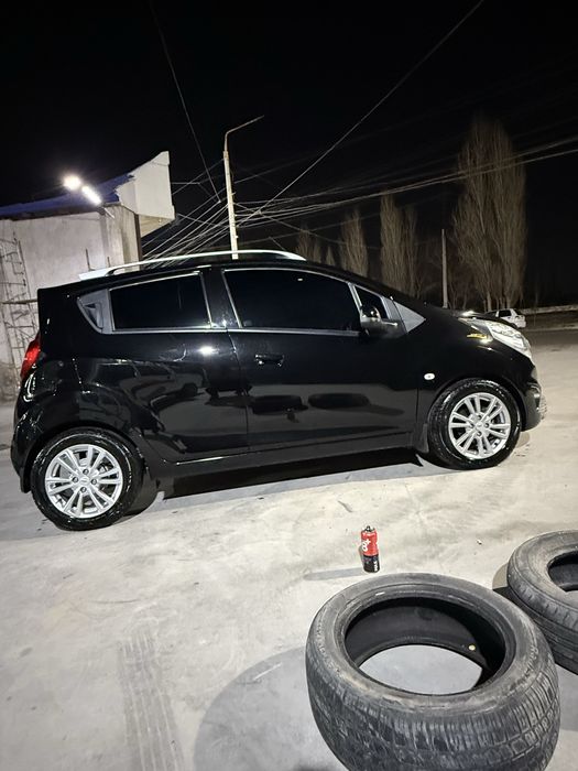 Spark qora  kraska toza. Polni navarot haydashga tayyor moshi