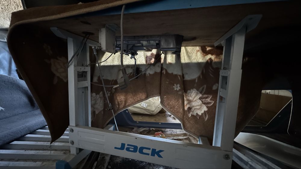 Машинка швейн jack