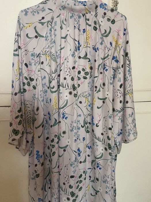 Anna Glover x H&M рокля, размер М (по етикет); L/XL