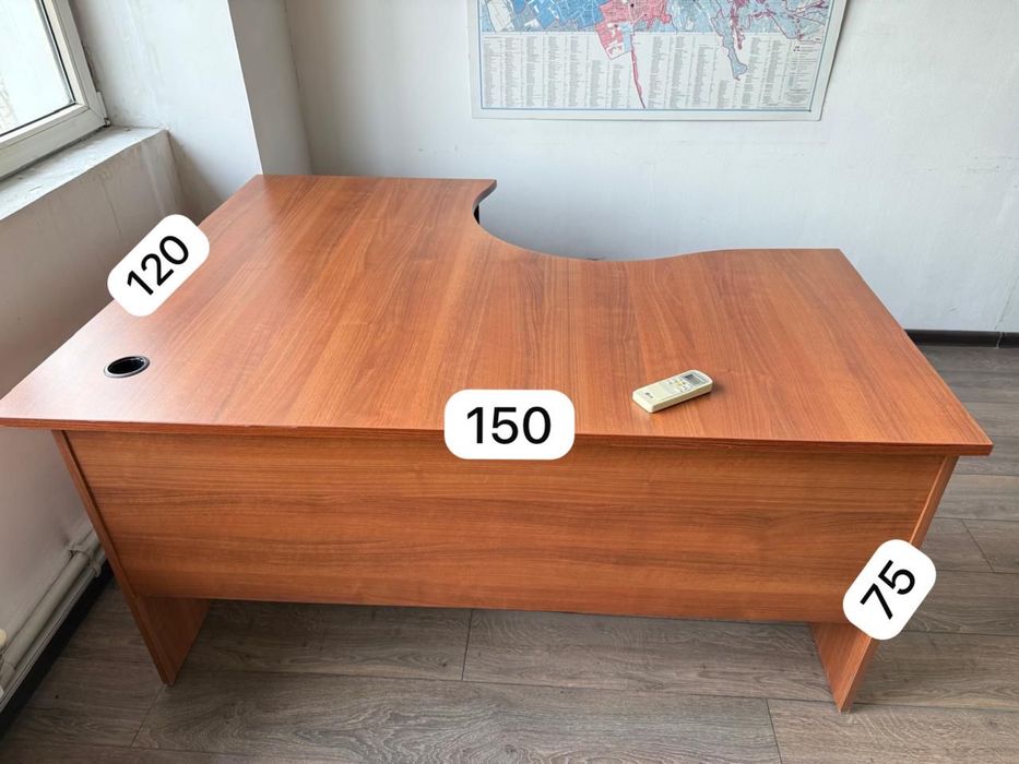 Стол письменый илидля компьютера