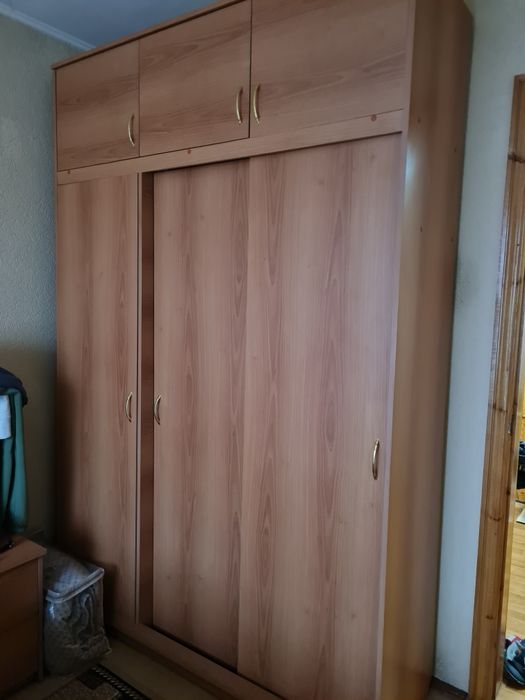 Продам спальный гарнитур