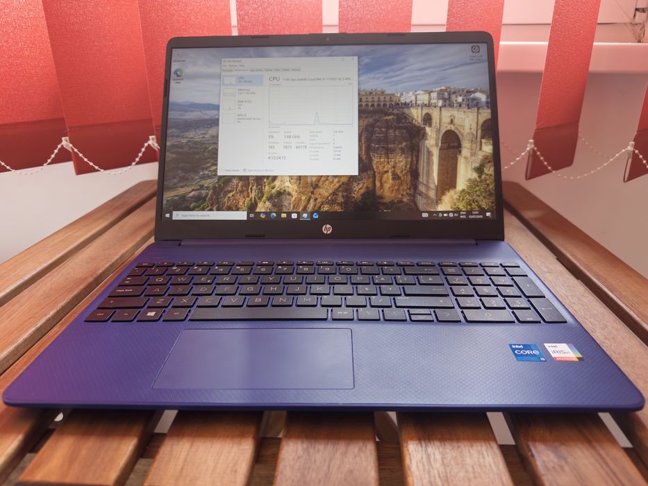 Laptop Ultraportabil HP - 15inch, i5 gen 11, 8GB ram, 256 GB SSD