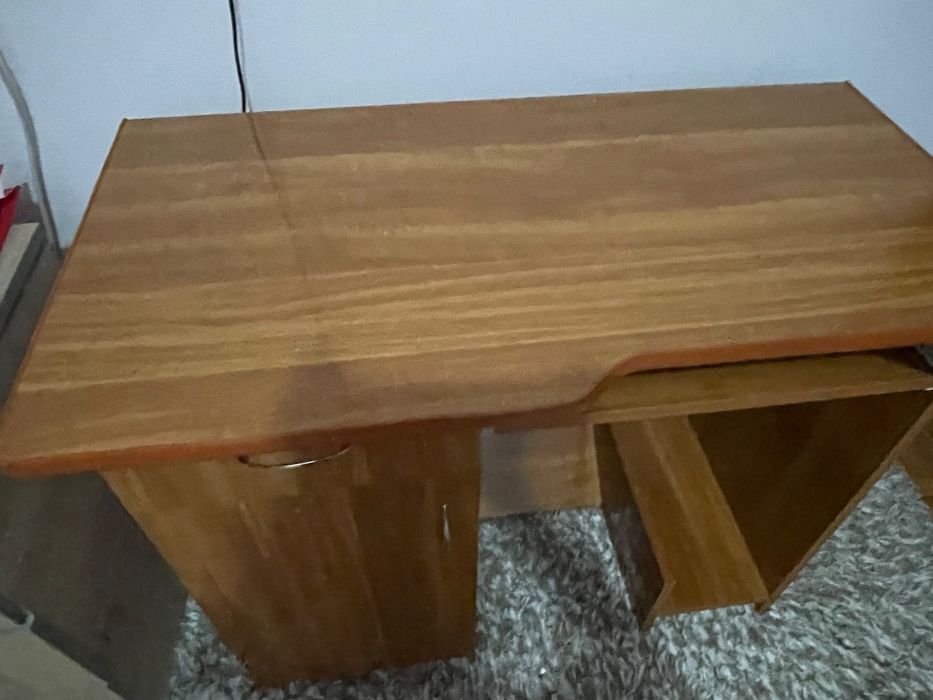 Vând birou 95x50