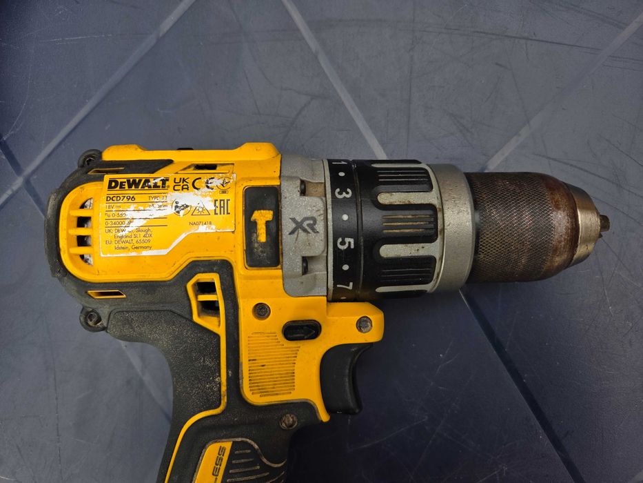 DeWalt 18V XR - безчетков акумулаторен винтоверт