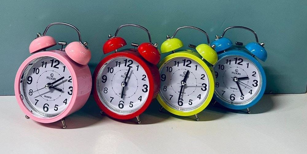 Будильник. Часы с будильником. Часы. Будильники