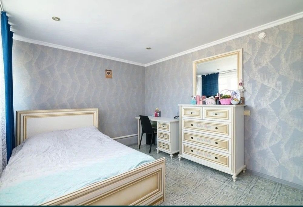 Продам двухэтажный дом