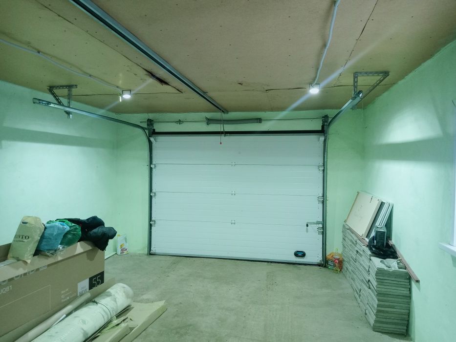 Продам дом  район гипермаркет Дина