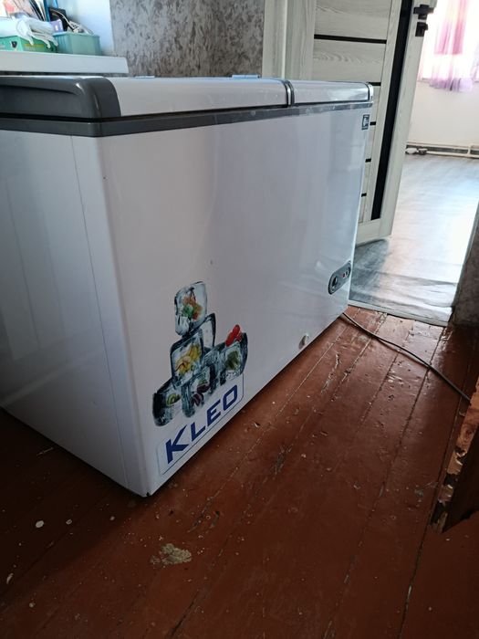 Продам морозилку почти новая