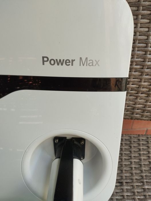 Зарядна станция за електромобили Bosch EV200 Series