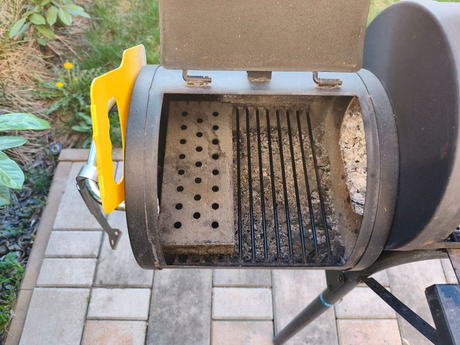 Afumator Offset (Smoker) Professional + Set Grătar BBQ ,stare bun