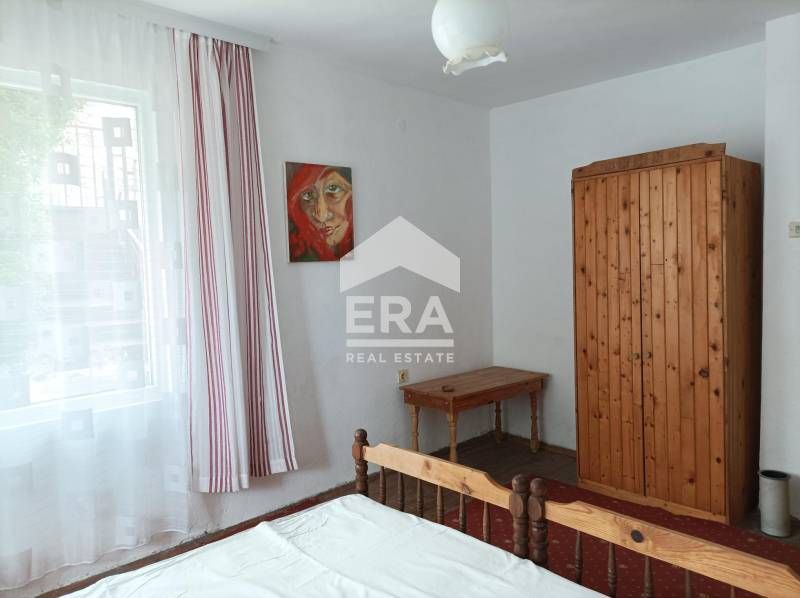 Хотел на 4 етажа за продажба, с общо 18 едностайни и двустайни апартам