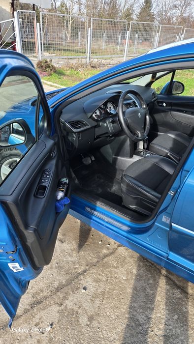 Пежо 207 sw 2011г 1.6 бензин 120 к.с