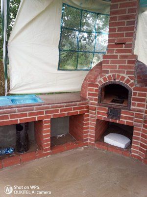 Meseriași în construcții