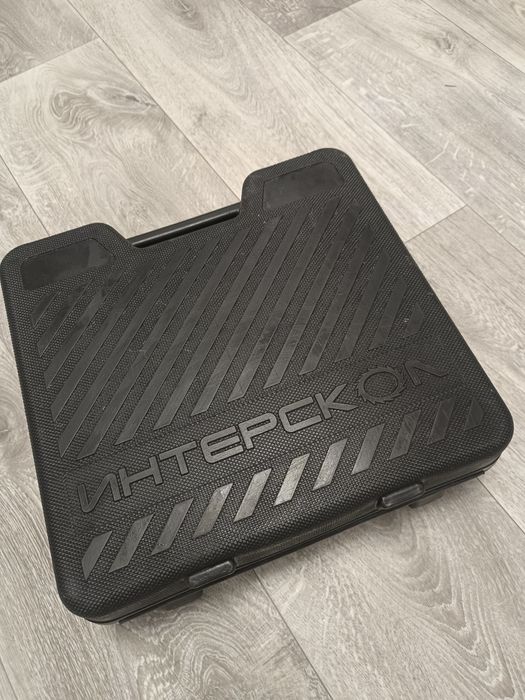 Продам  Шуруповерт Интерскол!