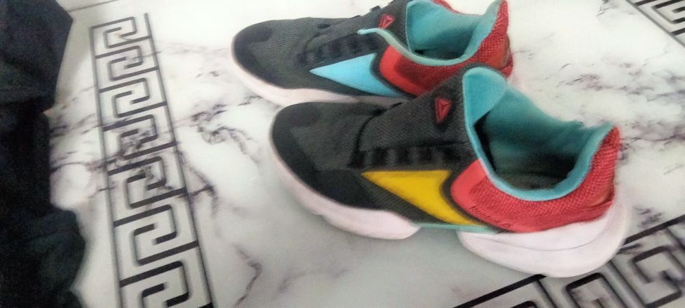 Продам, кросовки NICE размер 42