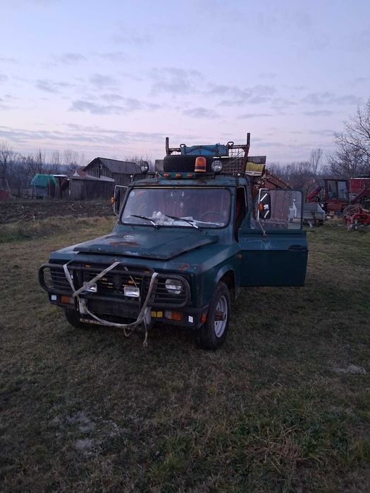 De vanzarae 2 bucăiti aro unu basculabil și servo și unul șimplu