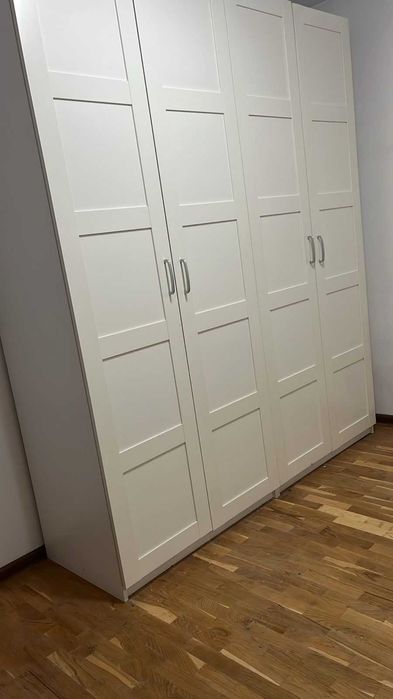 Шкаф для одежды производства Икеа