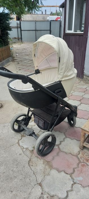 Продам коляску в отличном состоянии