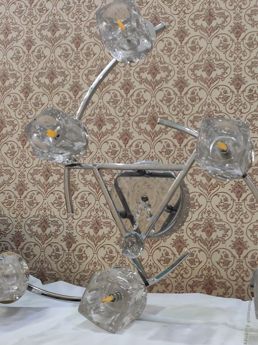 современная люстра