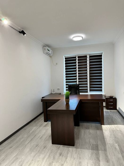 Офис на Спорт Товарах С мебелью