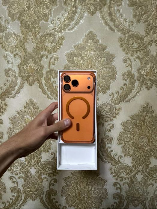 Iphone 17 Pro max orange