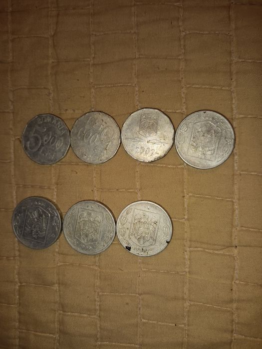 Vând monede de aluminiu