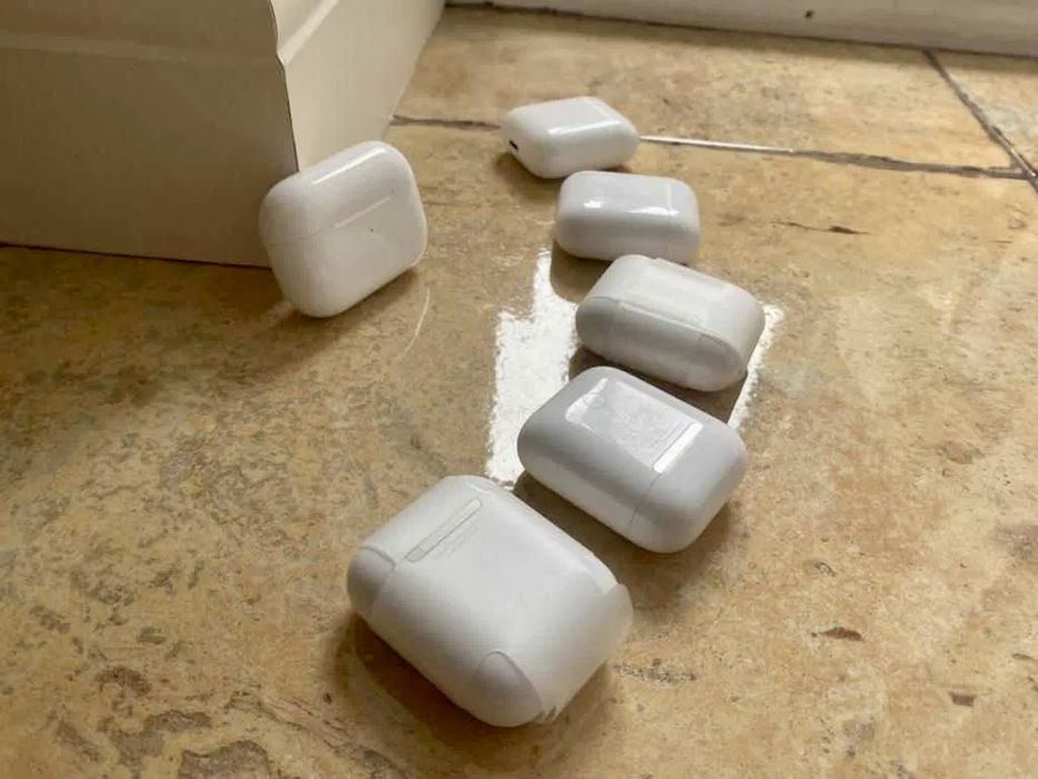 Airpods 3/2.1/Pro 2/Pro 1 кейс/case оригинал/