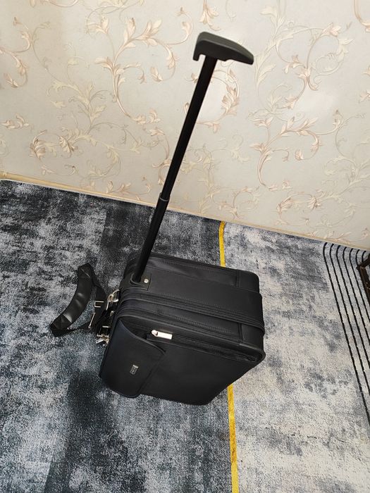 Чемодан фирменный Pierre Cardin