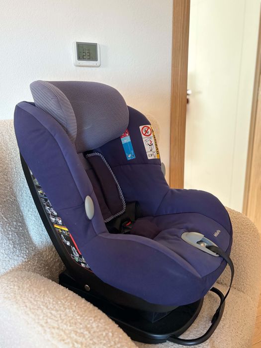 Столче за кола Maxi-Cosi MiloFix
