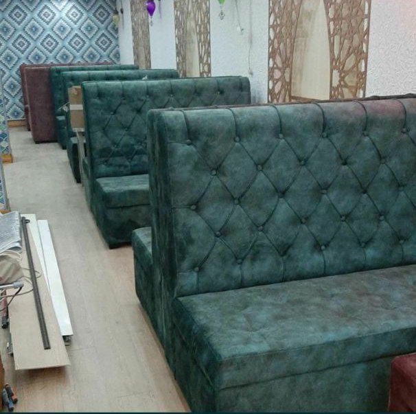 Kafe va barlarga divan .