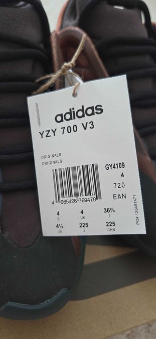 Adidas Yeezy 700 V3,originali,marimea 36 2/3,maro cu portocaliu,noi,cu eticheta