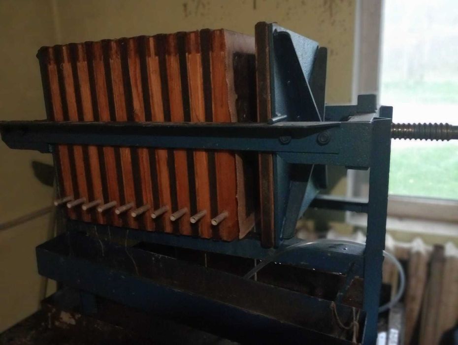 Presare la rece, linie completă