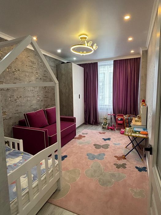 Продам натуральный ковер в отличном состоянии