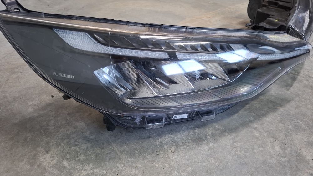 Vind far stinga-dreapta ford transit custom an 2024