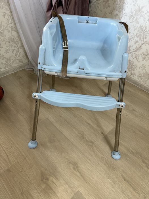 Детский стульчик для кормления