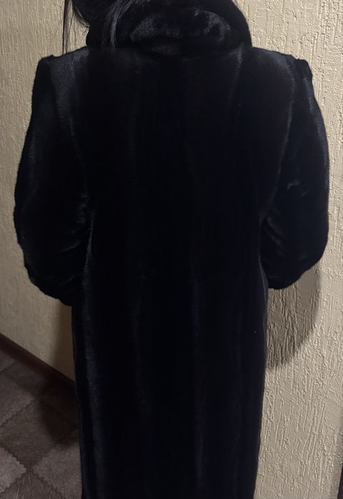 Продам экошубу,цвет черный