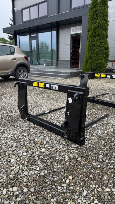 Suport cu tepuse pentru  baloti grei