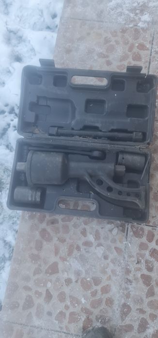 Cheie de forta pentru camioane