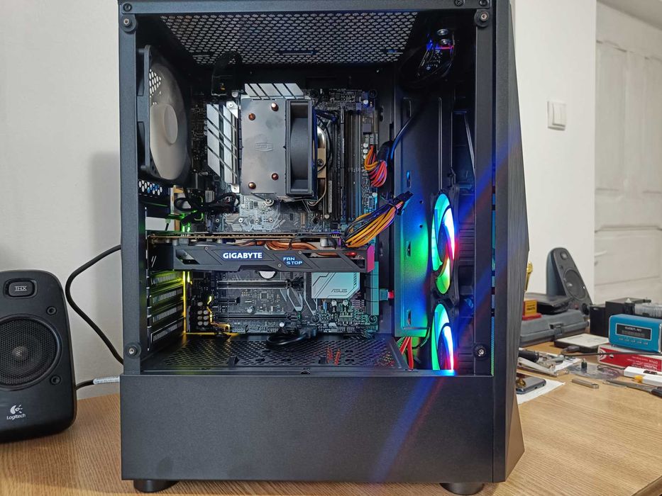Unitate PC Gaming Ryzen 7 2700X 4.3Ghz/16GB DDR4/RX580 8GB GDDR5/SSD