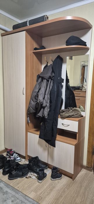 комод , прихожая