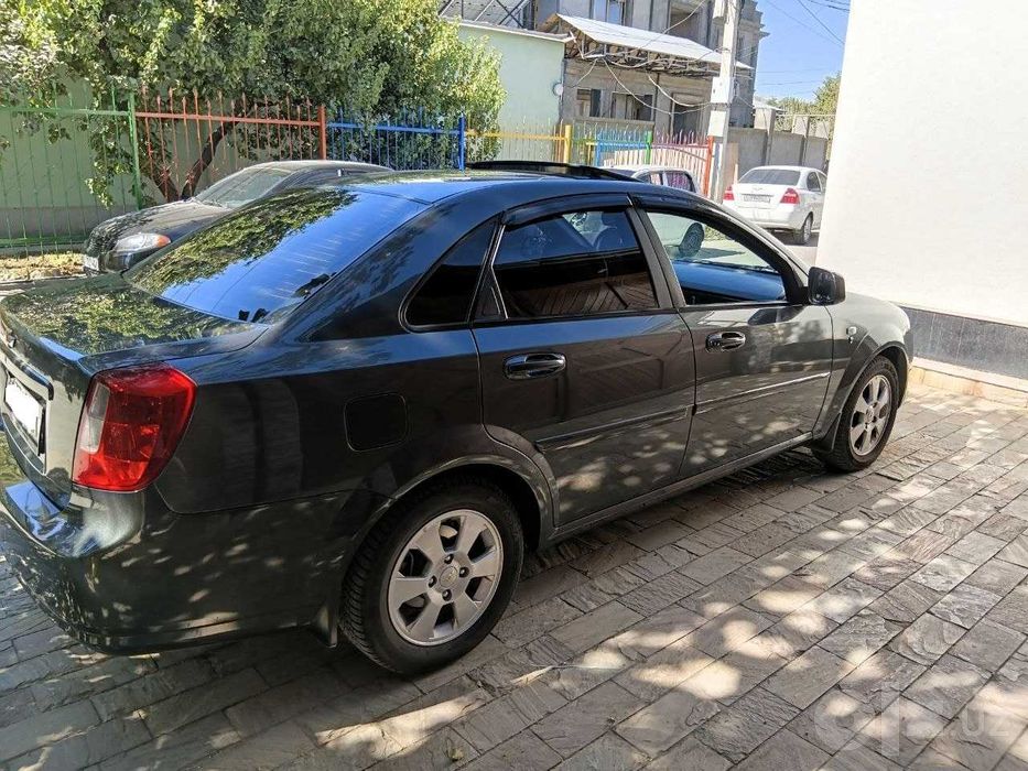 Продается Chevrolet Lacetti / Gentra 3 позиция