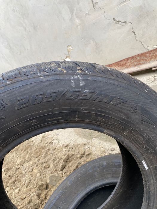 Продам шины  265/65R17 , 285/65R17