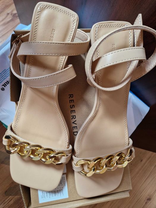 Sandale noi Reserved, marimea 38