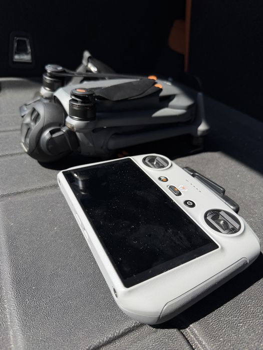 Продам дрон MAVIC 4