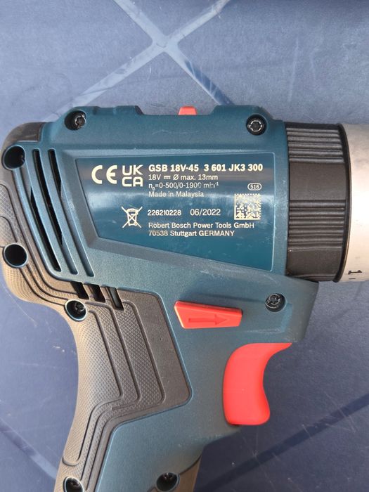 Комплект BOSCH Professional – детектор, винтоверт и перфоратор