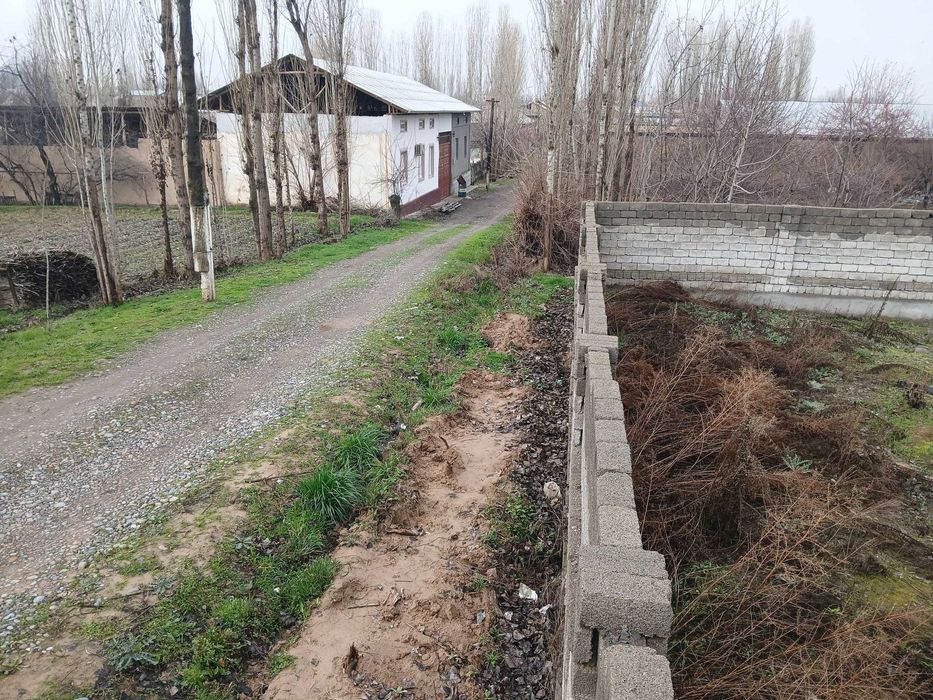 Ер сотилади Срочно Янгийул Хакикат, М-39 йулига якин, нархи 3500дан